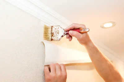 Pose de papier peint à Grande-Rivière Château — revêtements muraux et toiles de verre